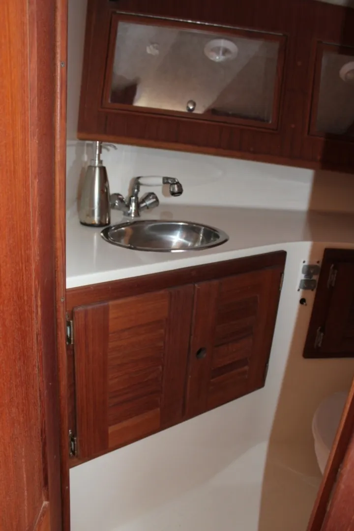 Slide: The Image of Head With Sink - 7164144