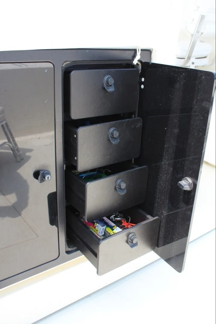 Slide: The Image of Tackle Station - 7164158