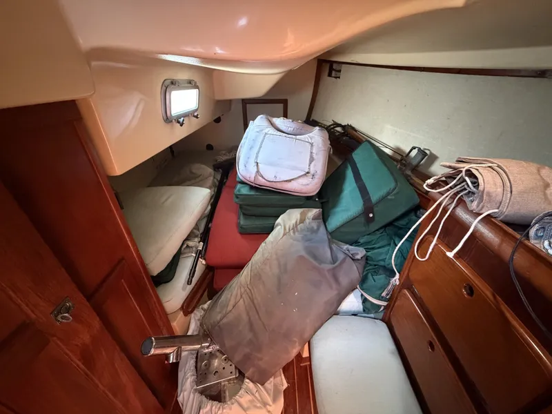 Slide: The Image of Island Packet 38 1986 - 7164692