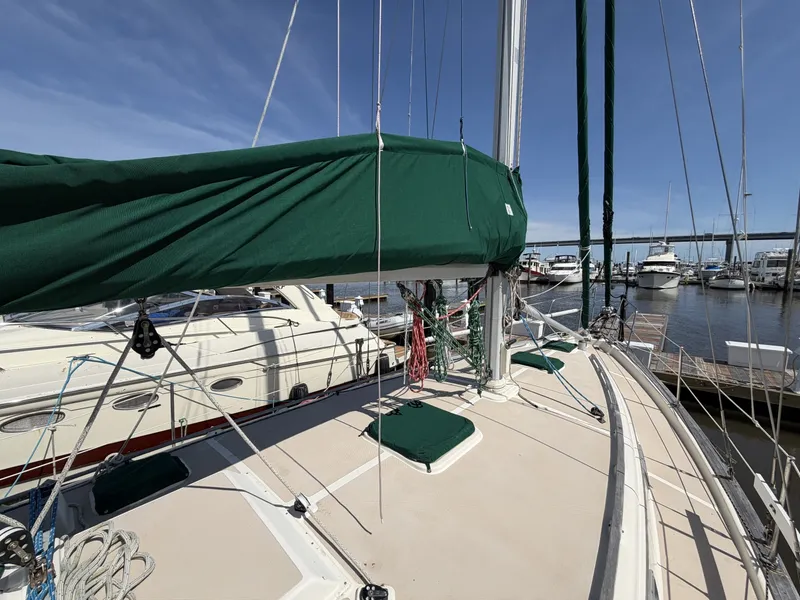 Slide: The Image of Island Packet 38 1986 - 7164681