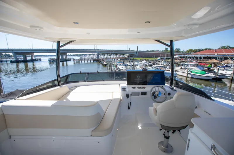 Slide: The Image of Cruisers 50 FLY 2027 - 7845346