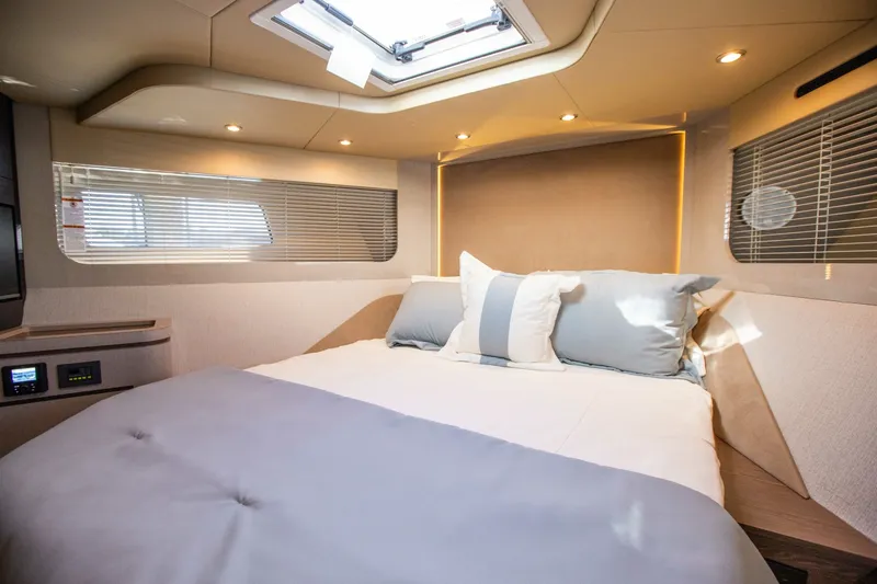 Slide: The Image of Cruisers 50 FLY 2027 - 7845357