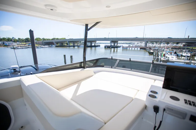 Slide: The Image of Cruisers 50 FLY 2027 - 7845433