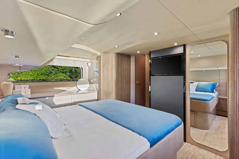 Slide: The Image of Cruisers 50 FLY 2027 - 7171615