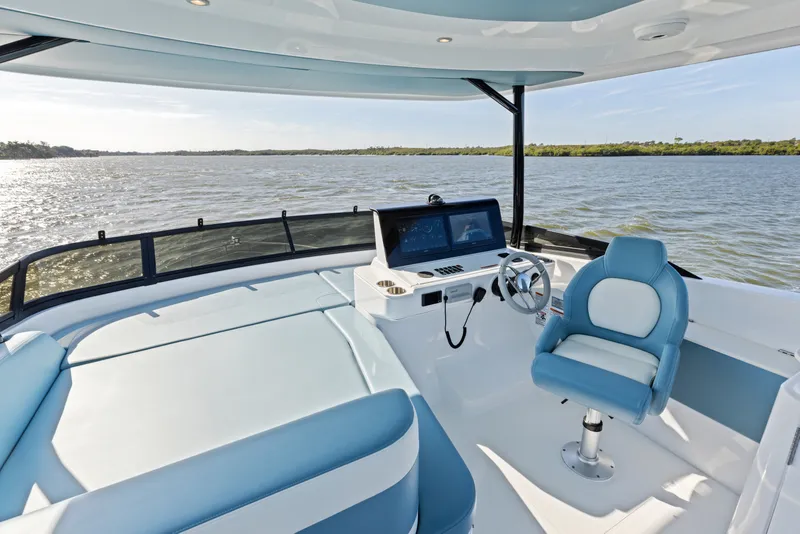 Slide: The Image of Cruisers 50 FLY 2027 - 7171603