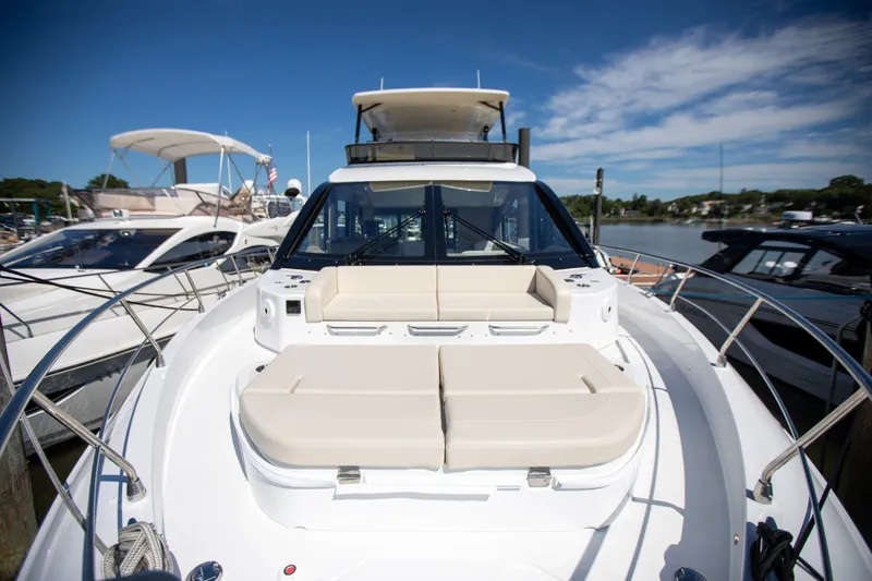 Slide: The Image of Cruisers 50 FLY 2027 - 7845429