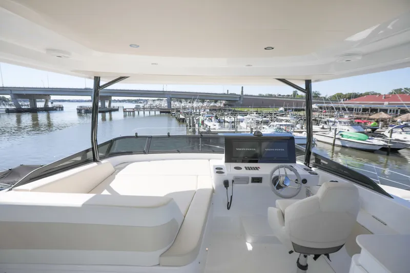 Slide: The Image of Cruisers 50 FLY 2027 - 7845345