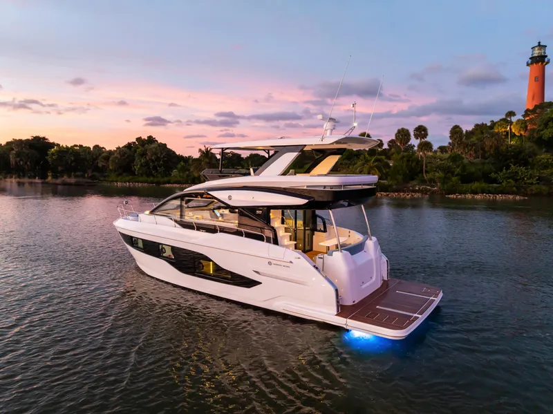 Slide: The Image of Cruisers 50 FLY 2027 - 7171567