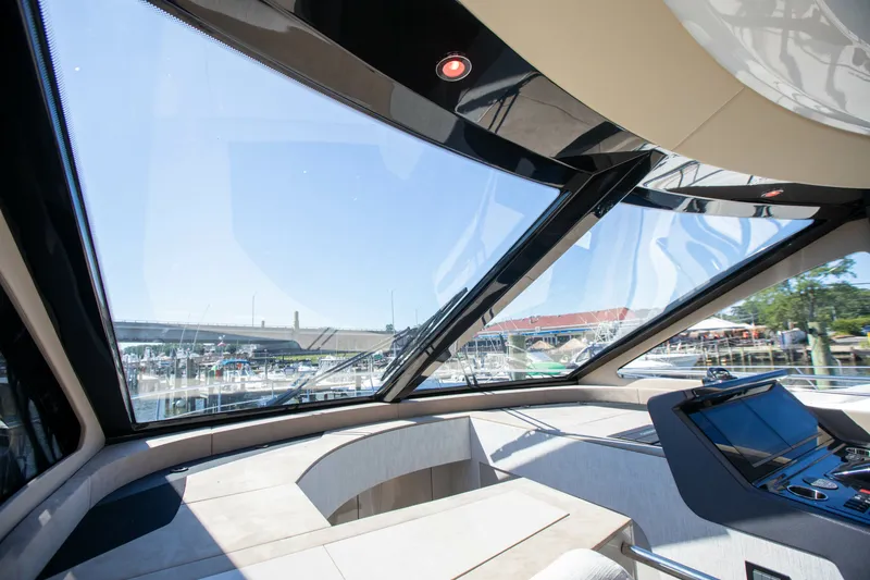 Slide: The Image of Cruisers 50 FLY 2027 - 7845398