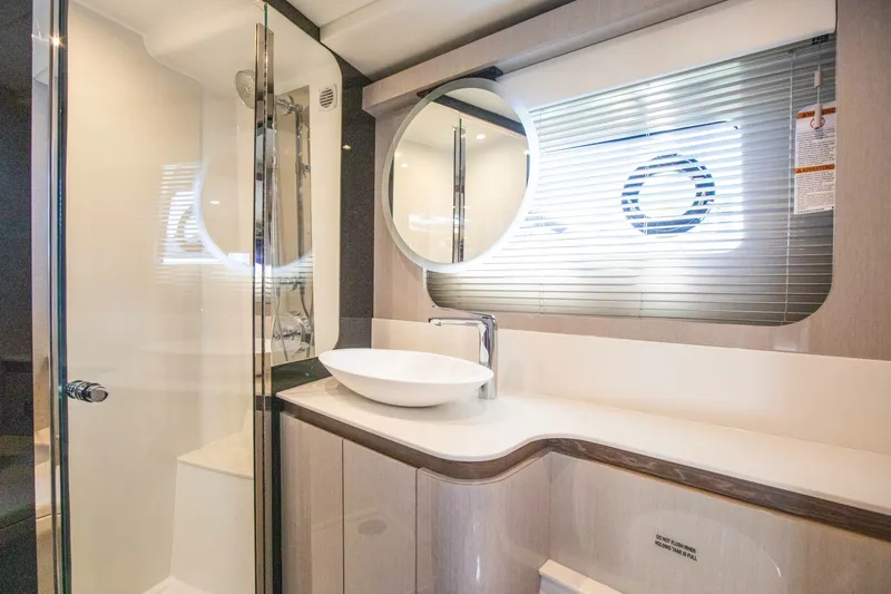 Slide: The Image of Cruisers 50 FLY 2027 - 7845359