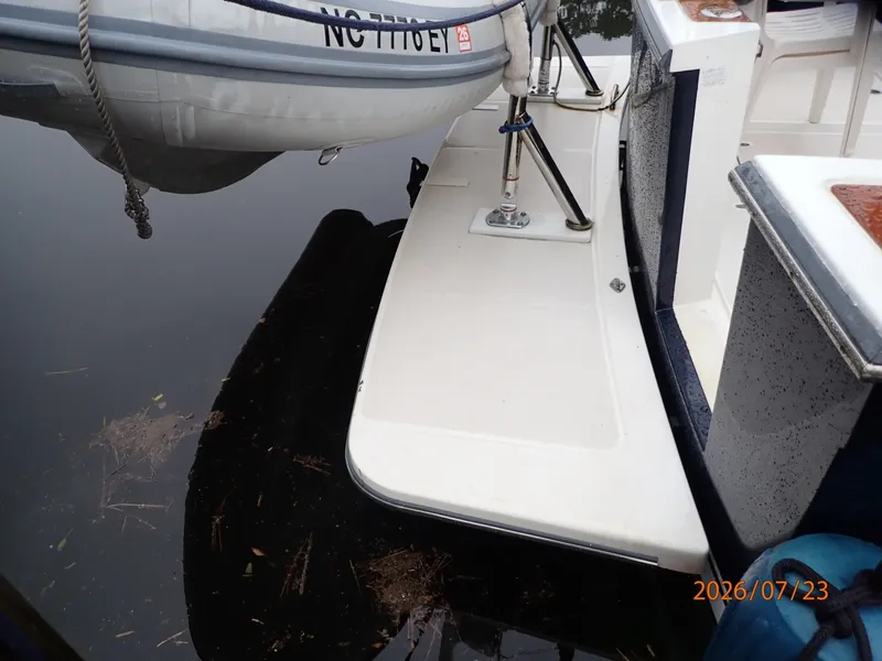 Slide: The Image of 42' Sabre swimplatform - 7216031