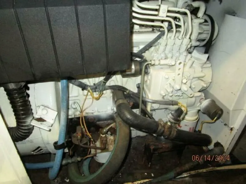 Slide: The Image of 42' Sabre generator - 7385030