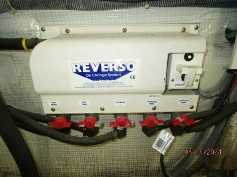 Slide: The Image of 42' Sabre oil change system - 7385025