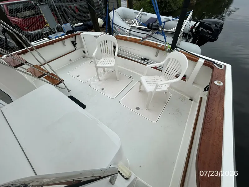 Slide: The Image of 42' Sabre cockpit2 - 7215968