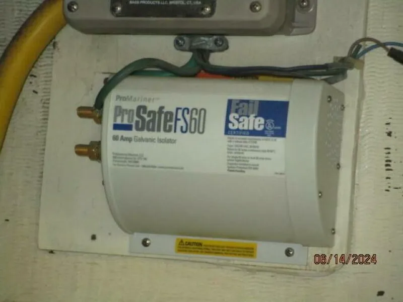 Slide: The Image of 42' Sabre galvanic isolator - 7385033