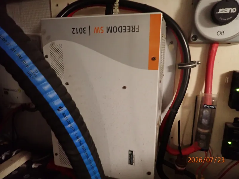 Slide: The Image of 42' Sabre inverter - 7216000