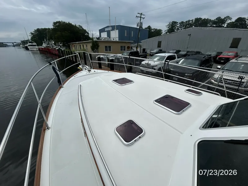 Slide: The Image of 42' Sabre foredeck1 - 7215987