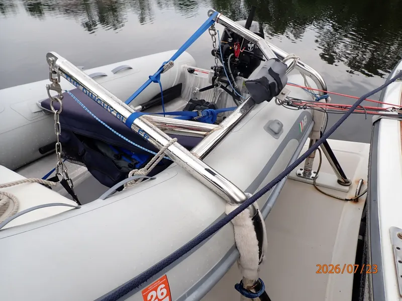 Slide: The Image of 42' Sabre tender davits - 7216032