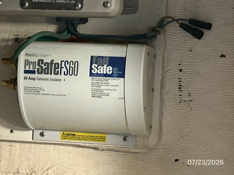 Slide: The Image of 42' Sabre galvanic isolator - 7215994