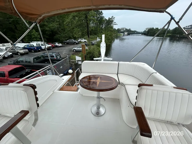 Slide: The Image of 42' Sabre flybridge aft - 7215977