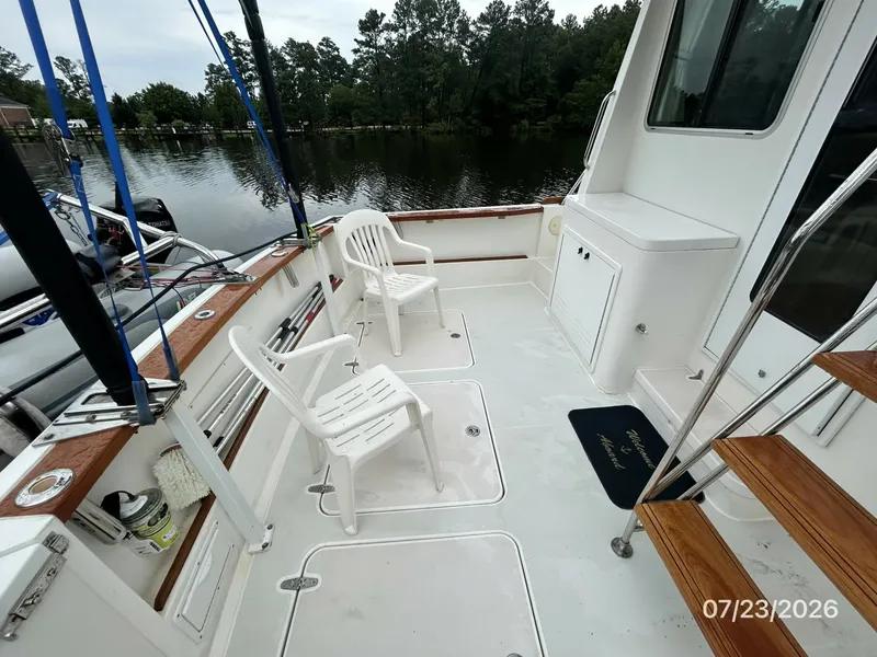 Slide: The Image of 42' Sabre cockpit port - 7215969