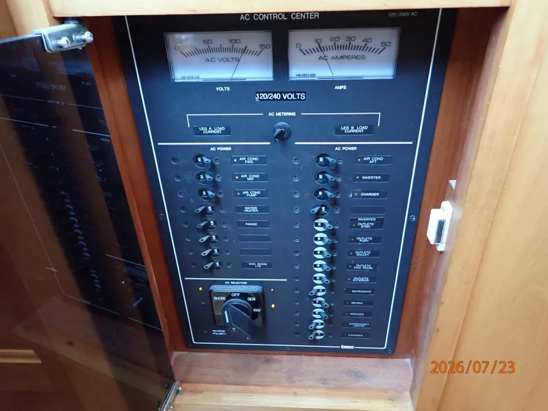 Slide: The Image of 42' Sabre electrical panel2 - 7215972