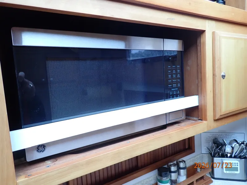Slide: The Image of 42' Sabre galley microwave oven - 7215992