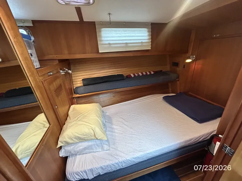 Slide: The Image of 42' Sabre guest stateroom - 7215998