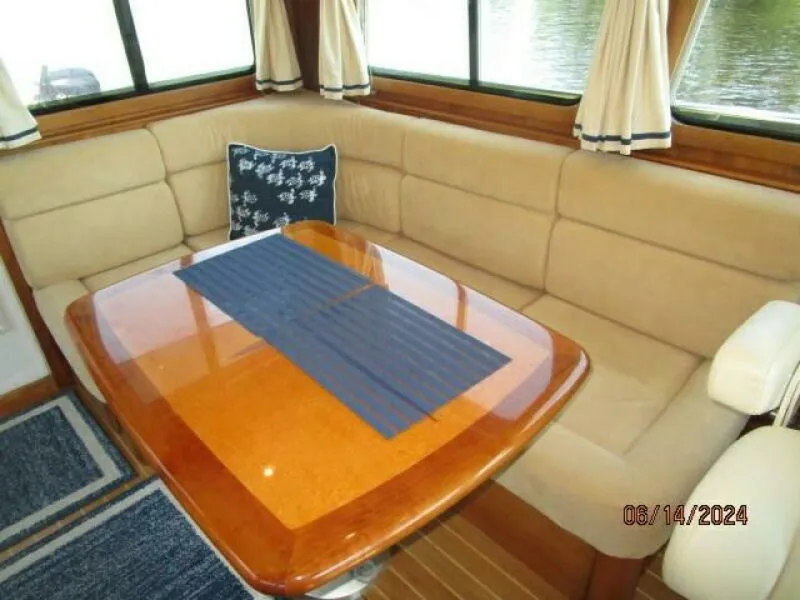 Slide: The Image of 42' Sabre salon port seating - 7385000