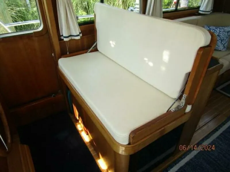 Slide: The Image of 42' Sabre lower helm benchseat - 7385006