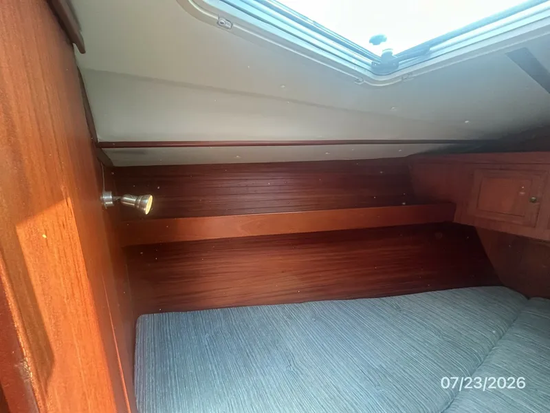 Slide: The Image of 35' Scanmar forward stateroom port - 7216290