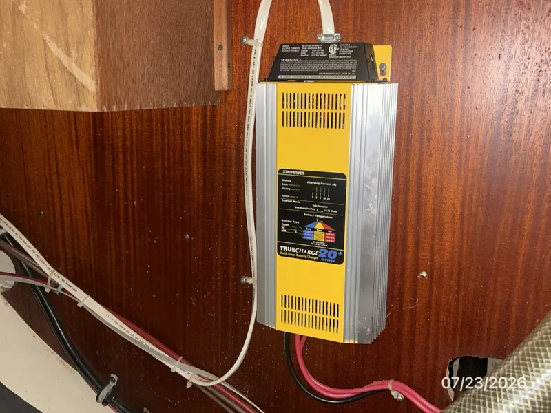 Slide: The Image of 35' Scanmar battery charger - 7216277