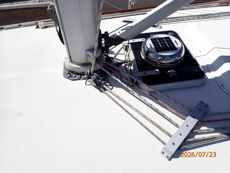 Slide: The Image of 35' Scanmar mast base1 - 7216297