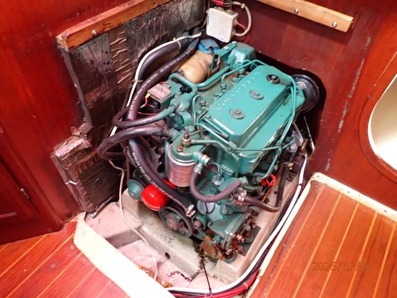 Slide: The Image of 35' Scanmar auxiliary - 7216276
