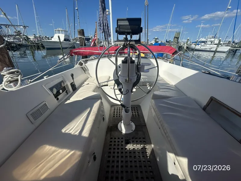 Slide: The Image of 35' Scanmar cockpit aft - 7216279