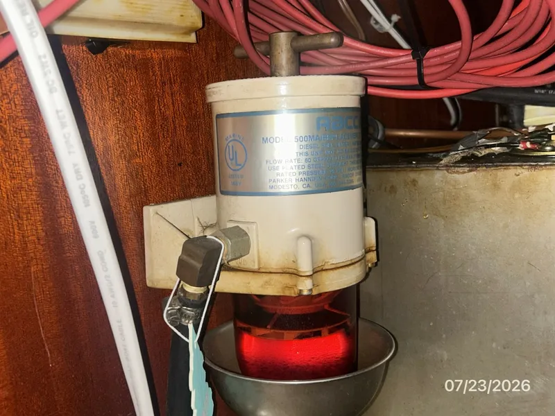 Slide: The Image of 35' Scanmar Racor fuel filter - 7216301