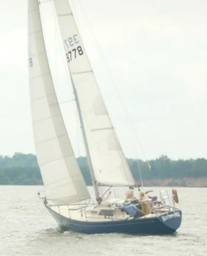 The Image of 33' Carter 3/4 ton The Perfect boat for "Beer Can" Racing, day-sailing, short-handed sailing, or weekend cruising
. Built in 1975the Carter 3/4Ton was one of many designs at the time to the IOR rating that was successful in class competition andhas retained good sailing abi - 7218786
