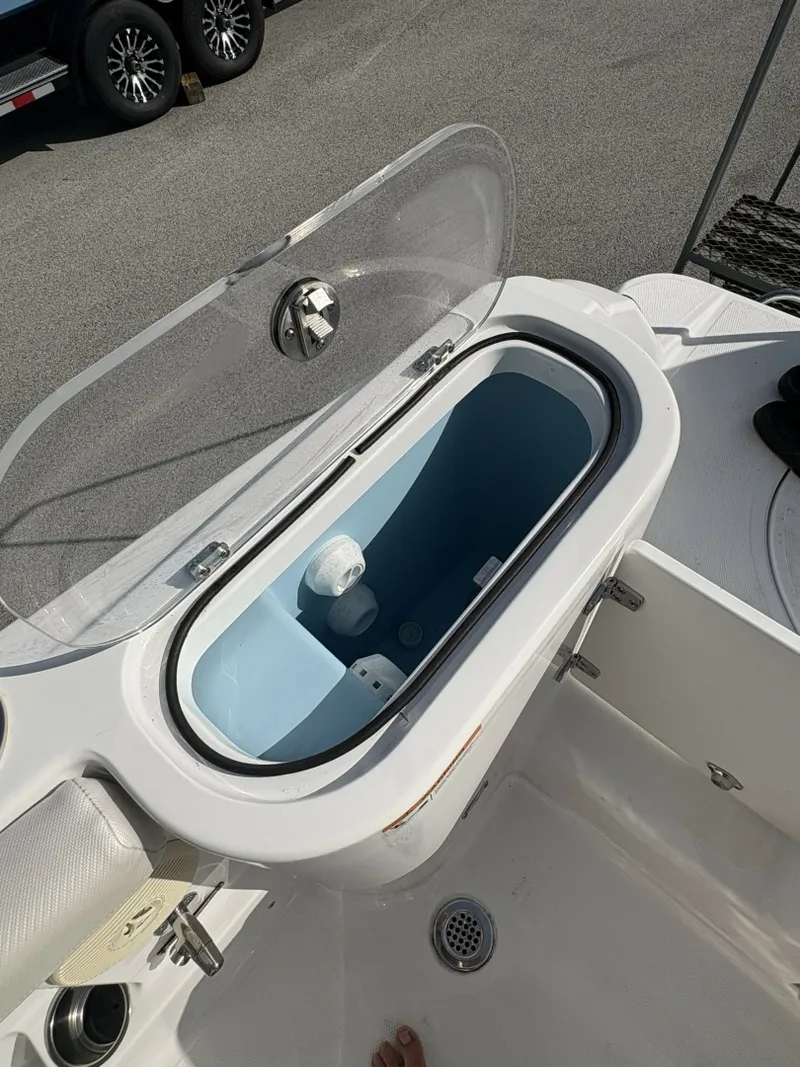 Slide: The Image of Wellcraft 243 Fisherman 2025 - 7219251