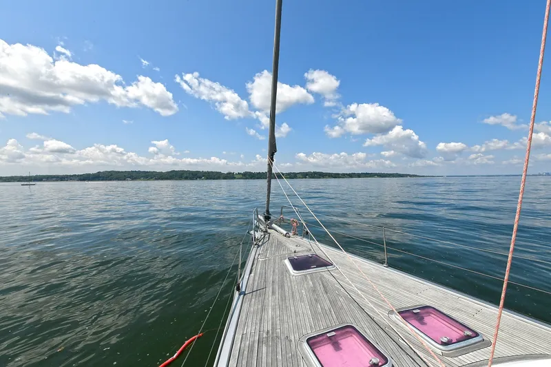 Slide: The Image of 2008 Hanse 470e Foredeck - 7220418