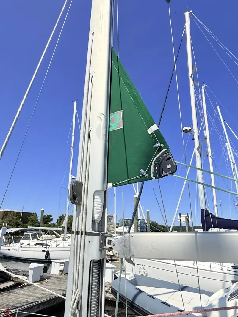 Slide: The Image of Beneteau 373 2004 - 7219569