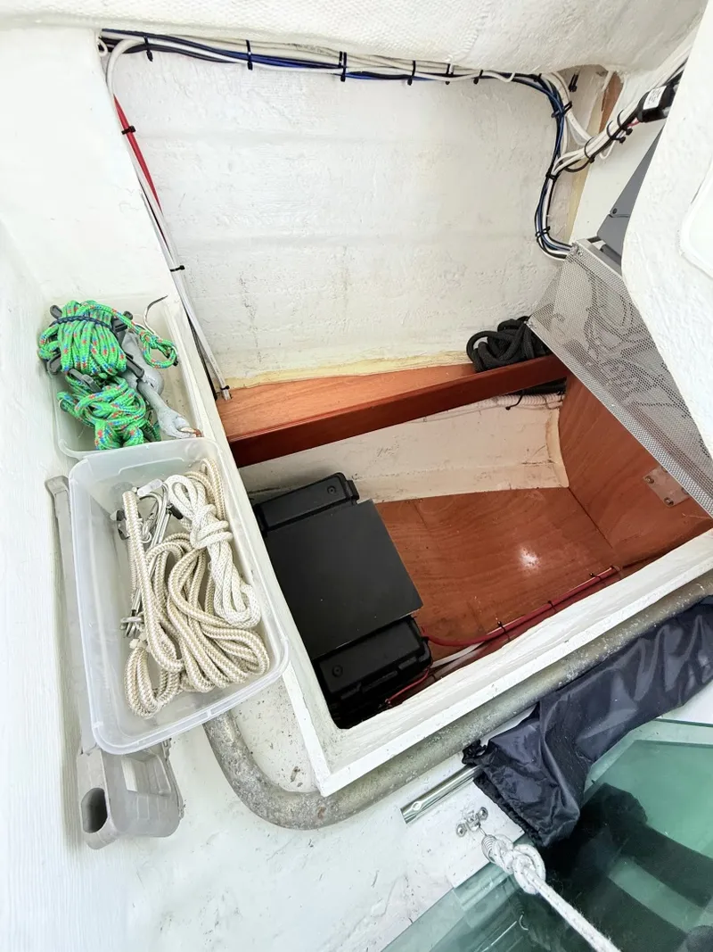 Slide: The Image of Beneteau 373 2004 - 7219575