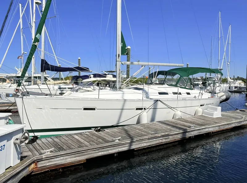 Slide: The Image of Beneteau 373 2004 - 7219562