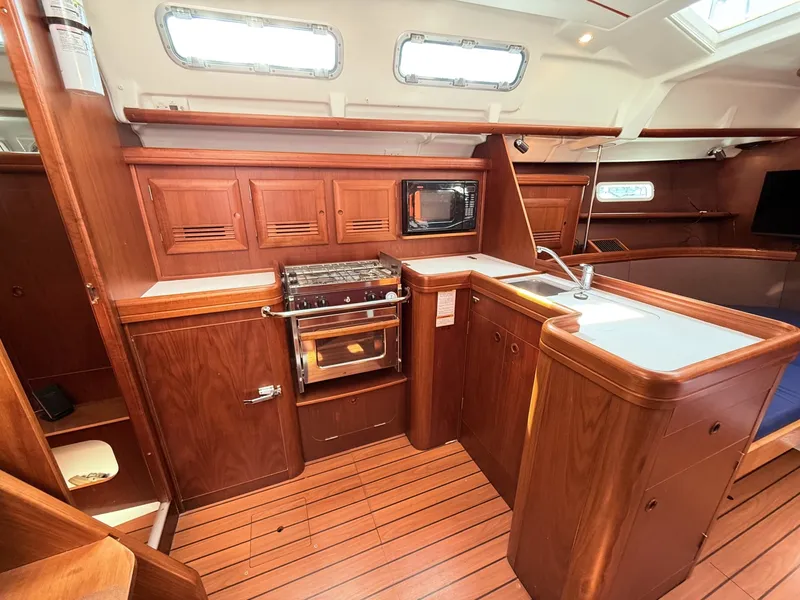 Slide: The Image of Beneteau 373 2004 - 7219578