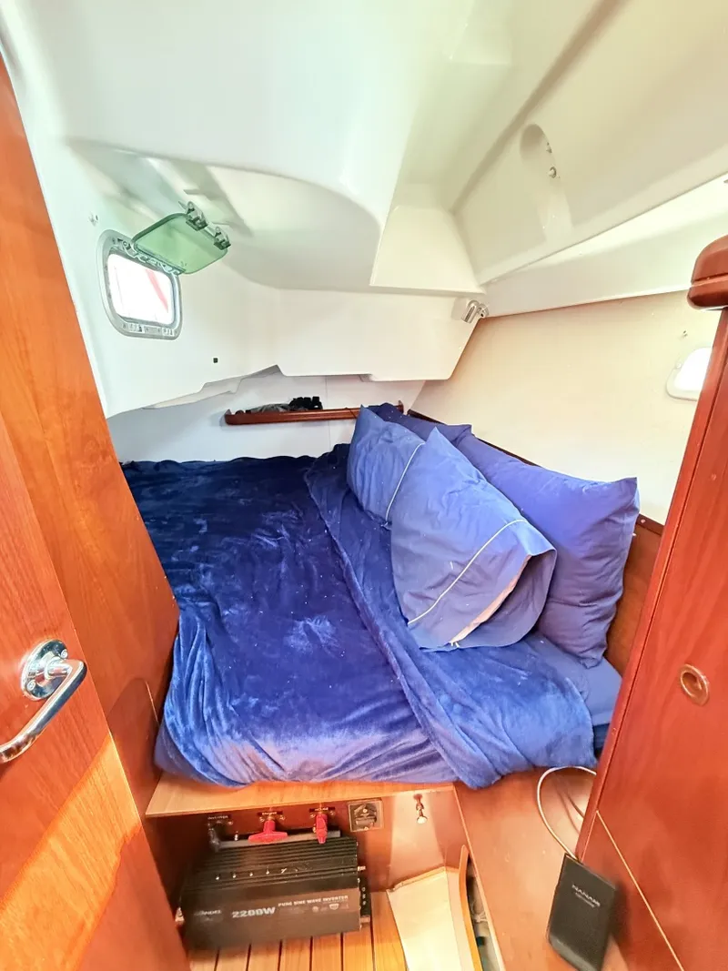 Slide: The Image of Beneteau 373 2004 - 7219583