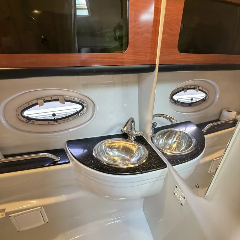 Slide: The Image of Crownline Boats 340 CR 2008 - 7219556