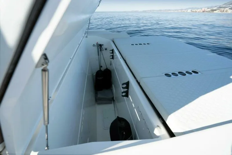 Slide: The Image of De Antonio Yachts 50 Coupe 2024 - 7219700