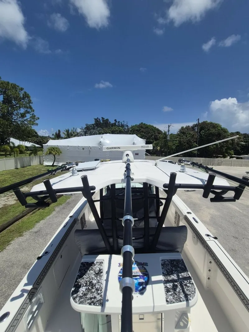 Slide: The Image of Wellcraft 35 JOKER'S JEWEL - Exterior Top 2019 Wellcraft 352 JOKER'S JEWEL - 7650008