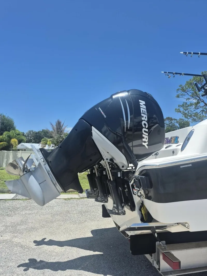 Slide: The Image of Wellcraft 35 JOKER'S JEWEL - Exterior Stern - 7219910