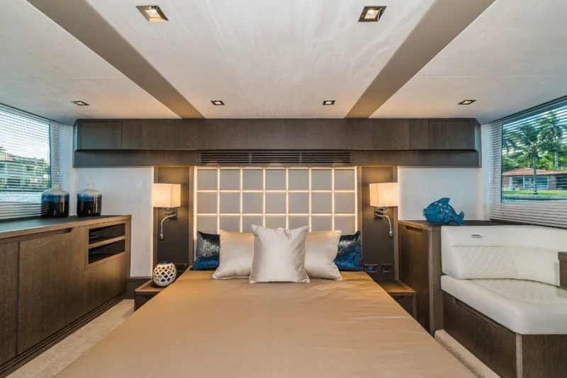 Slide: The Image of Galeon 500 FLY 2024 - 7220155