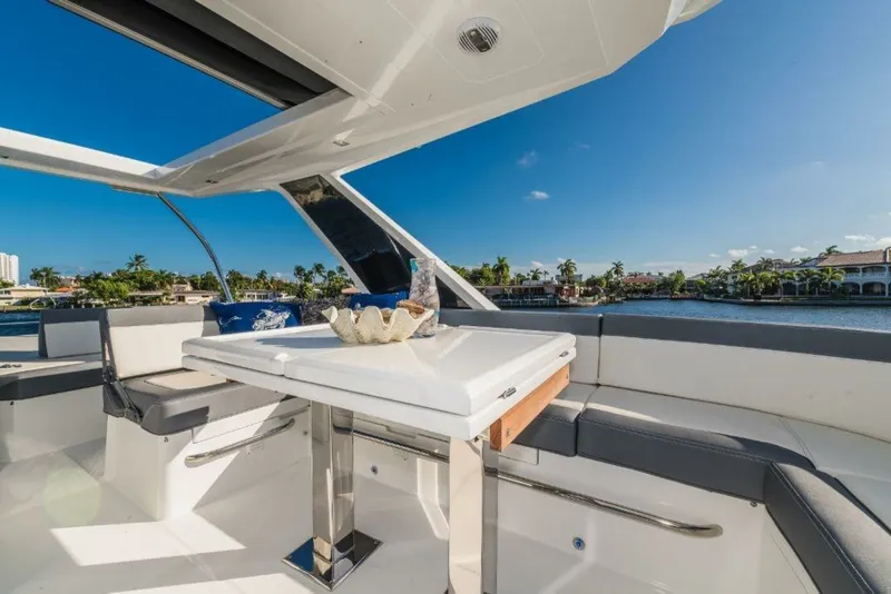 Slide: The Image of Galeon 500 FLY 2024 - 7220141